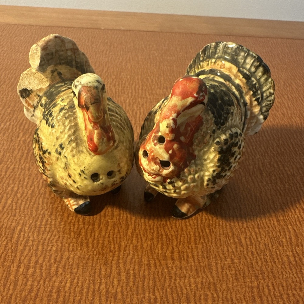 Vtg Turkey Salt & Pepper Shakers, Chippy‎ Paint, Vintage Goodness! From Japan